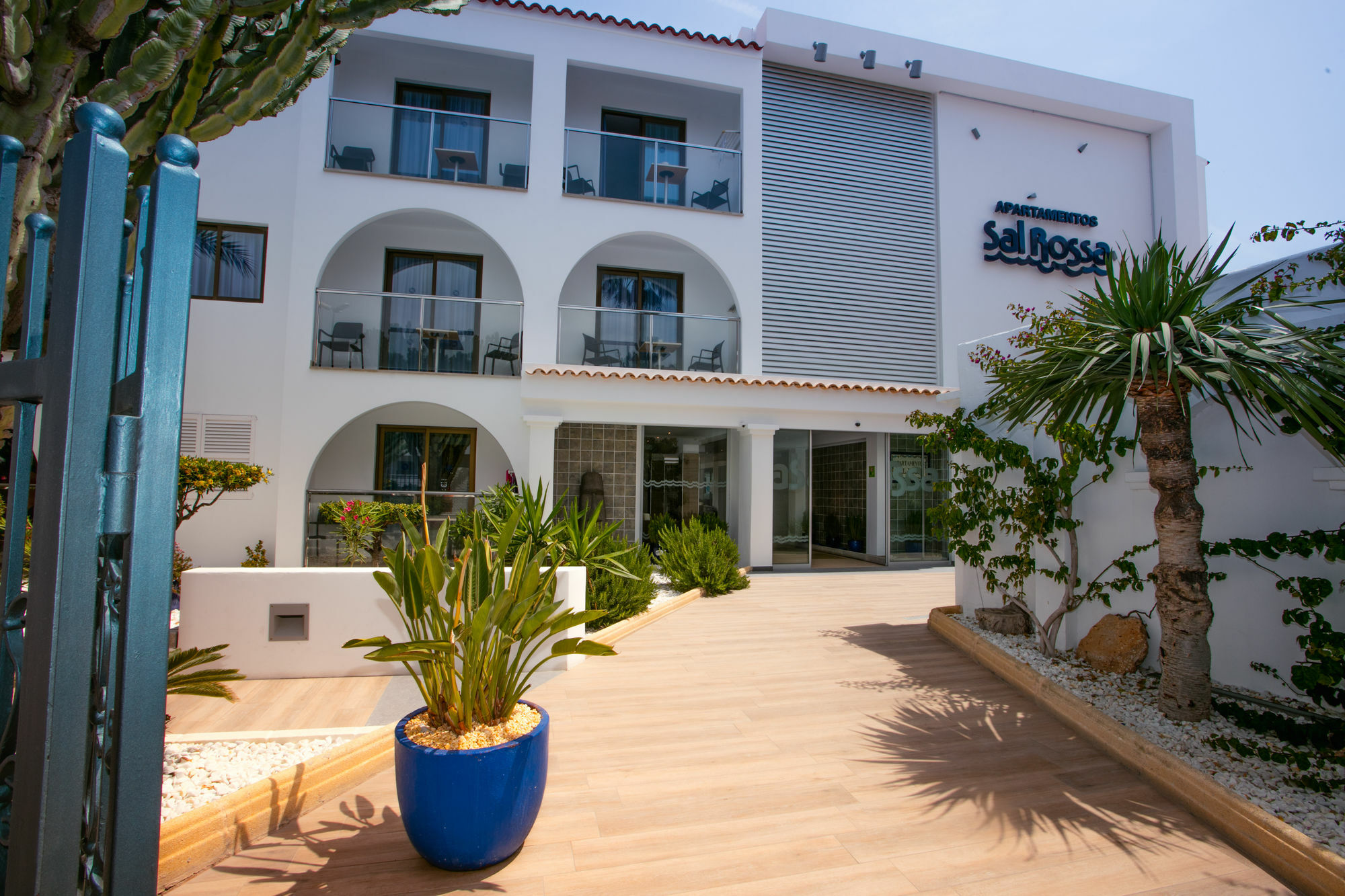 Apartamentos Sal Rossa Ibiza Town Exterior photo